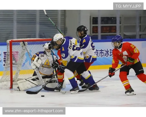 冰球经典比赛重播引发回忆潮——让冰雪激情再次燃起 冰球经典比赛重播引发回忆潮——让冰雪激情再次燃起