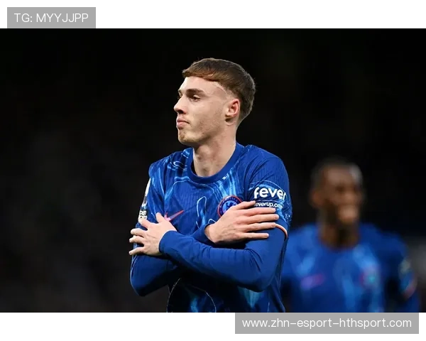 切尔西肋部转移制造杀机,帕尔默爆射得手 切尔西肋部转移制造杀机,帕尔默爆射得手